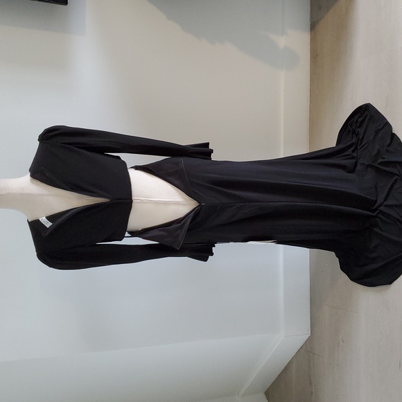 Mac Duggal Black Long Sleeve gown with cut out sides  Size 8 new with tags - Picture 7 of 10